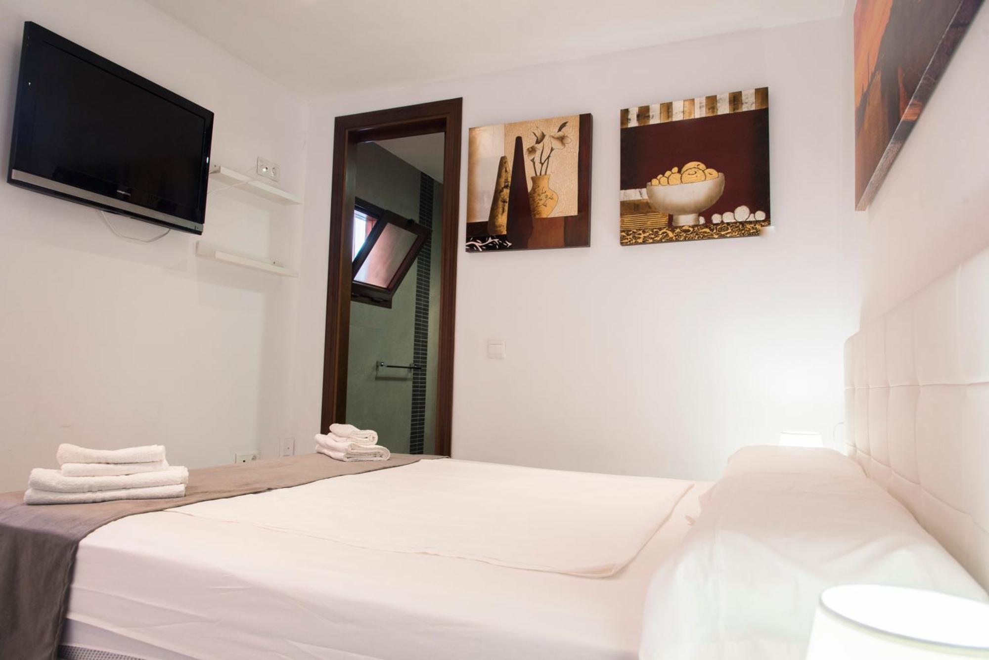 Nightinsevilla Bailen Free Parking Exterior foto